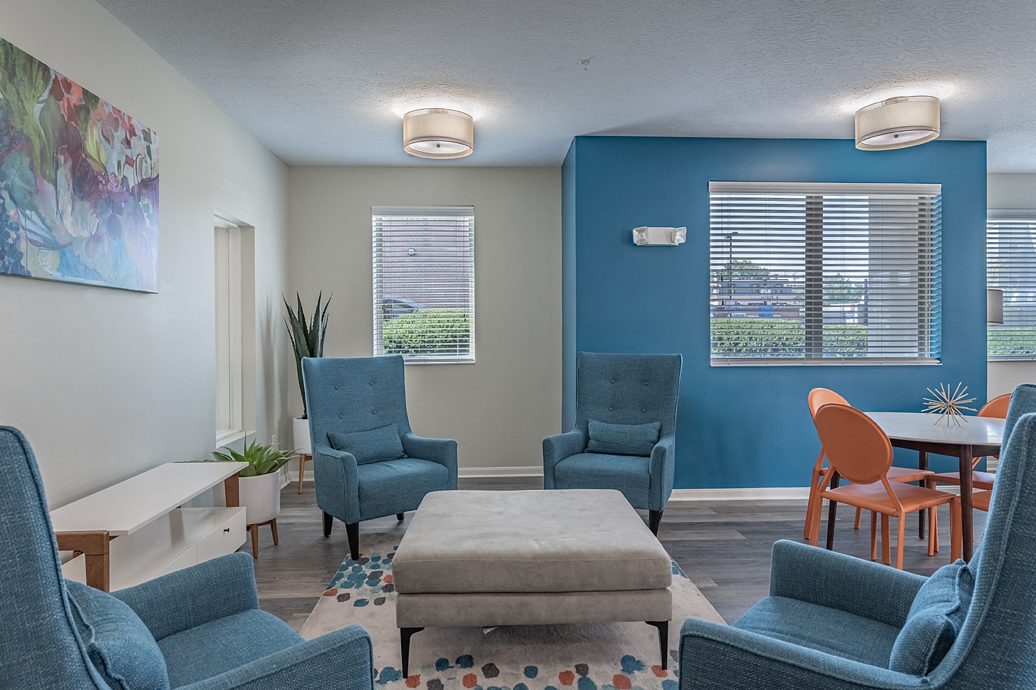 DeSales Flats Apartments*