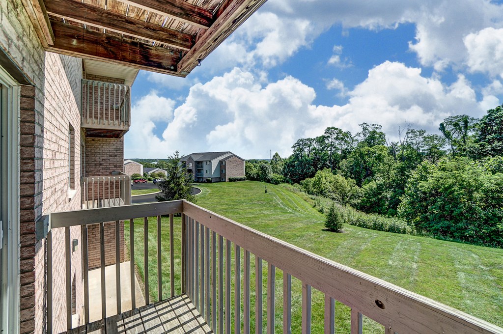 Balcony at Deerfield Crossing Apartments, Lebanon, 45036