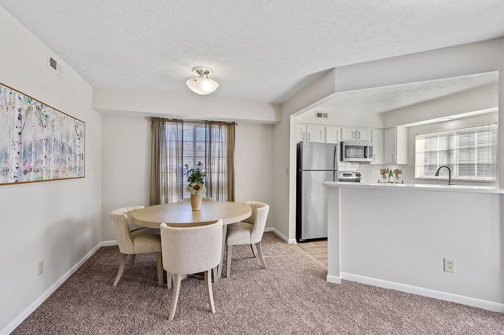 Dining And Kitchen at Enclave, Ohio