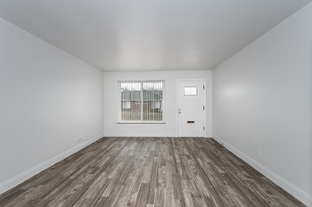 2587 Fernview Court 1-2 Beds Apartment for Rent - Photo Gallery 5