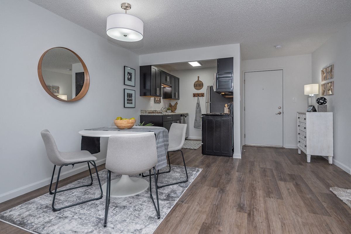 Fox Run Apartments