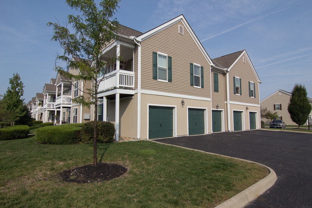 our apartments offer a spacious living room with a fireplace  at Grove City Summit, Grove City, 43123