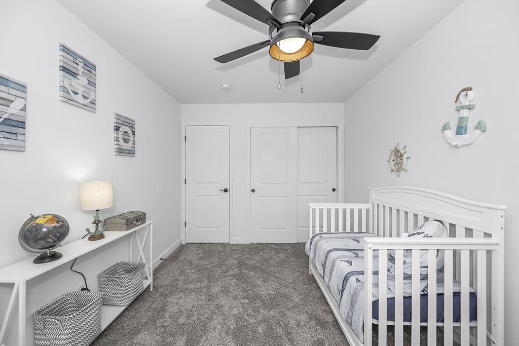 Small Bedroom at Galbraith Pointe Apartments and Townhomes*, Cincinnati