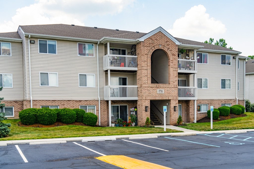 our apartments at the overlook feature a spacious parking lot