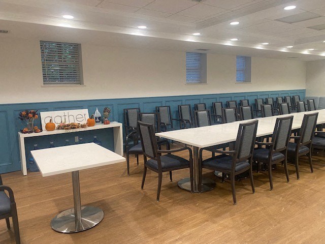 Dining room with tables and chairs at The Valley, Cincinnati, OH