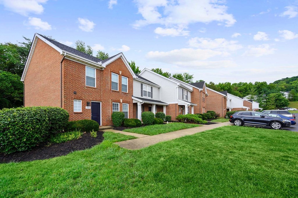 Lush Green Outdoors at Ivy Hills Living Spaces, Cincinnati, 45244