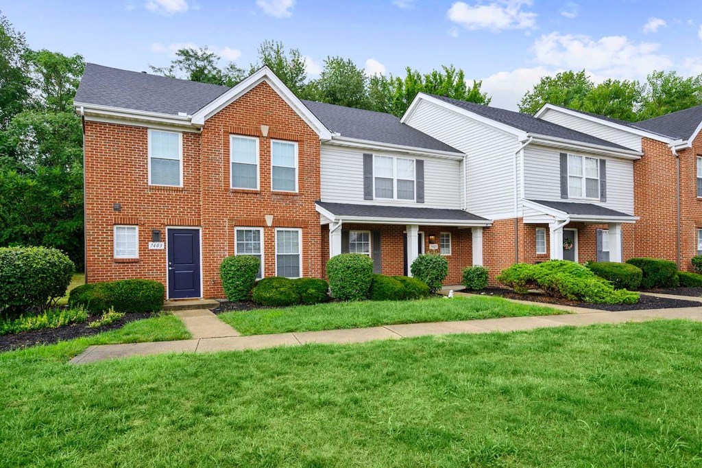 Lush Green Outdoor at Ivy Hills Living Spaces, Cincinnati, OH