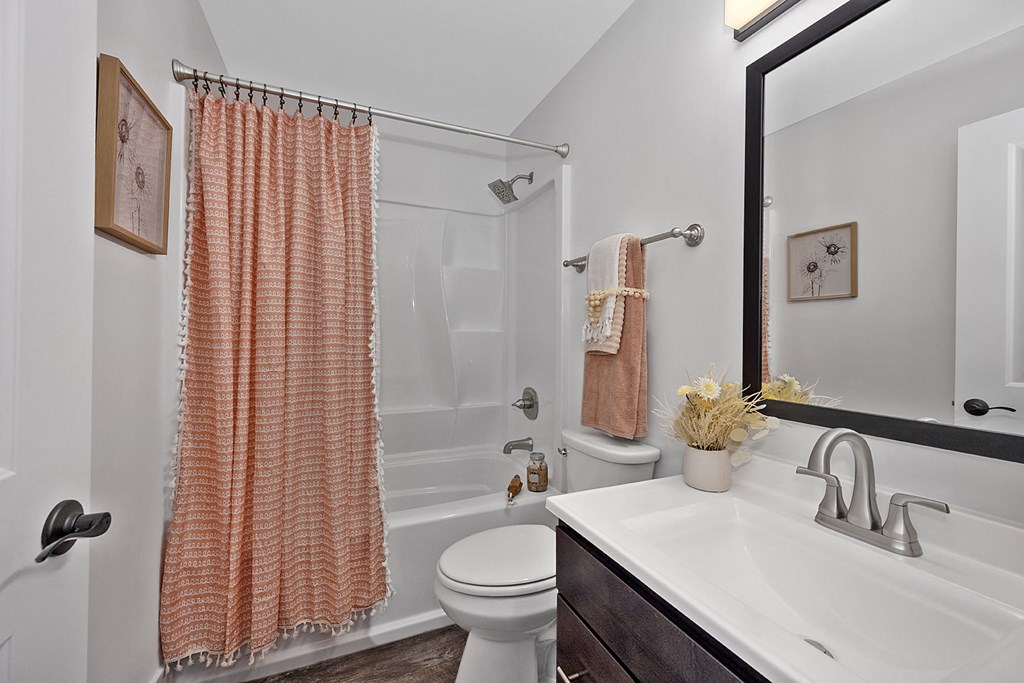 Bathroom With Vanity Lights at Ivy Hills Living Spaces, Cincinnati, 45244