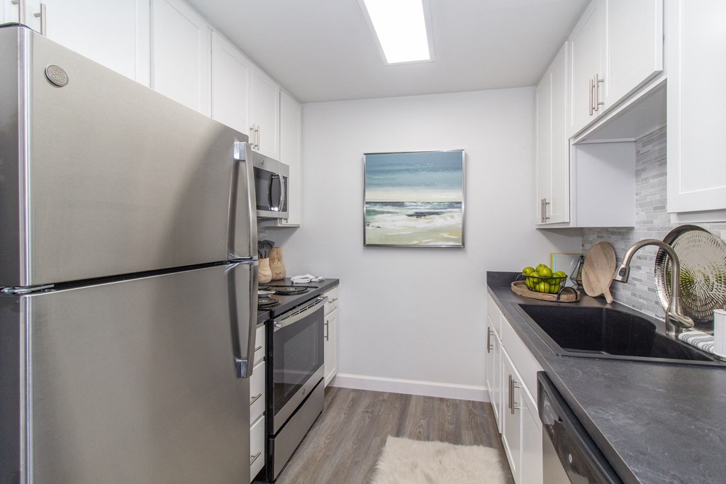 Fully Equipped Kitchen at The Valley, Ohio, 45242