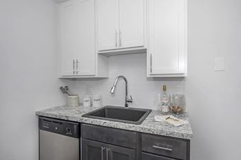 Kitchen Unit at Timber Glen Apartments, Batavia, 45103