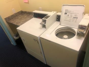 Common Hall Laundry