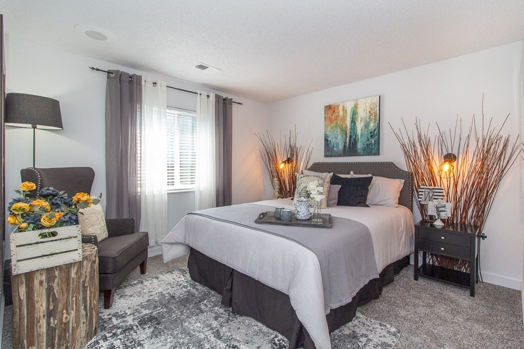 Comfortable Bedroom at Timber Glen Apartments, Ohio, 45103