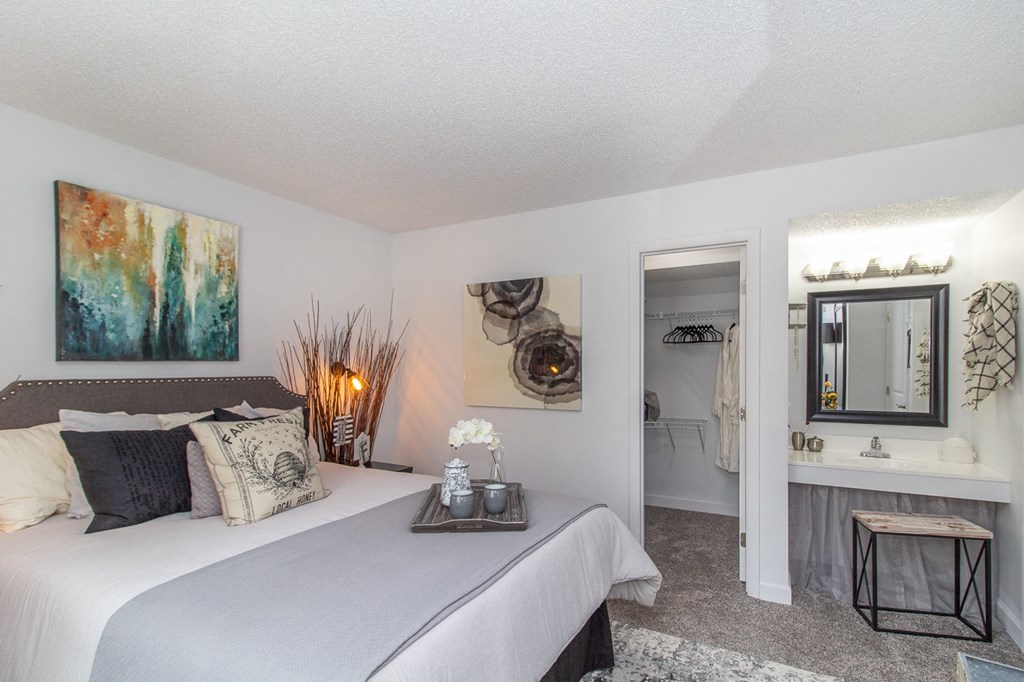 Gorgeous Bedroom at Timber Glen Apartments, Ohio