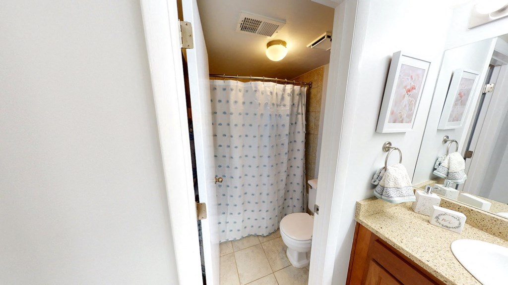 Bath area at Merrick Place, Lexington, Kentucky