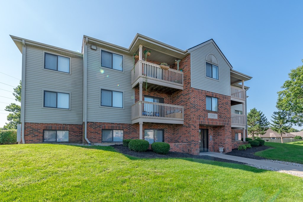 our apartments feature a spacious yard and balconies for residents to enjoy