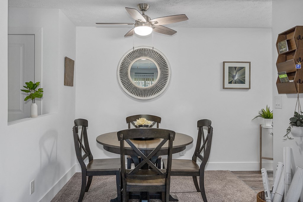 Dining Room at Millcroft Apartments and Townhomes, Ohio, 45150