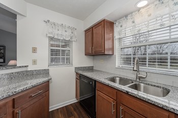 Kitchen with table top Kitchen with table top at Normandy Club, Centerville, Ohio - Photo Gallery 3