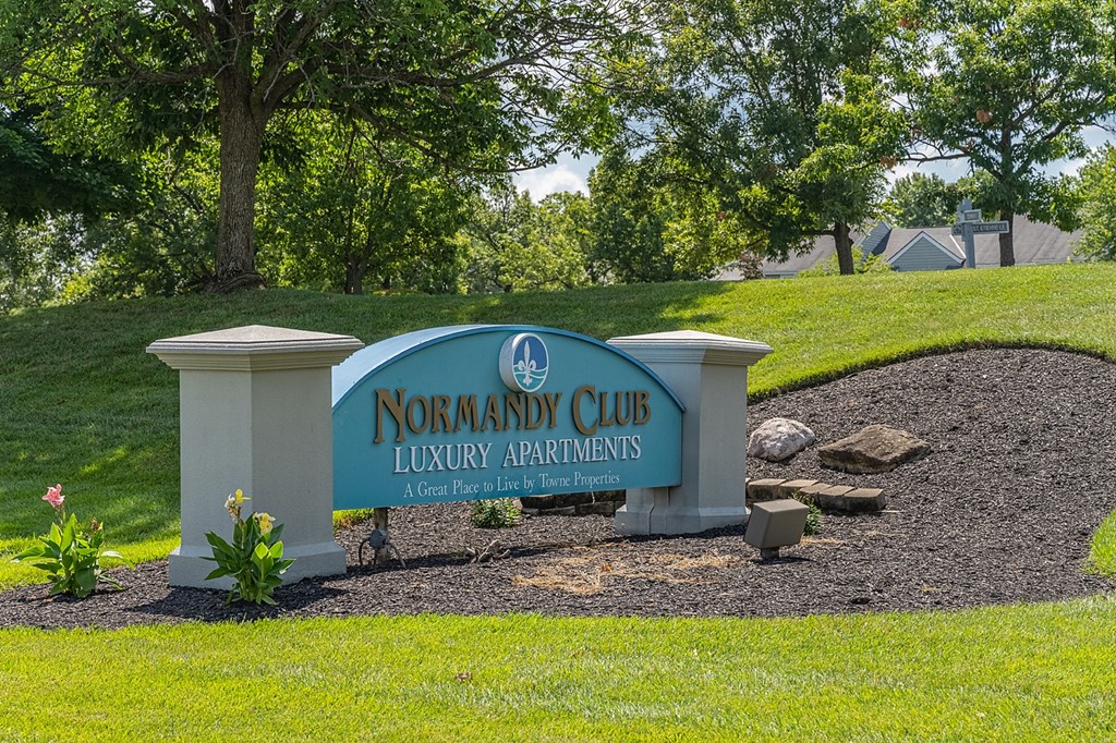 Property Signage at Normandy Club, Centerville, Ohio