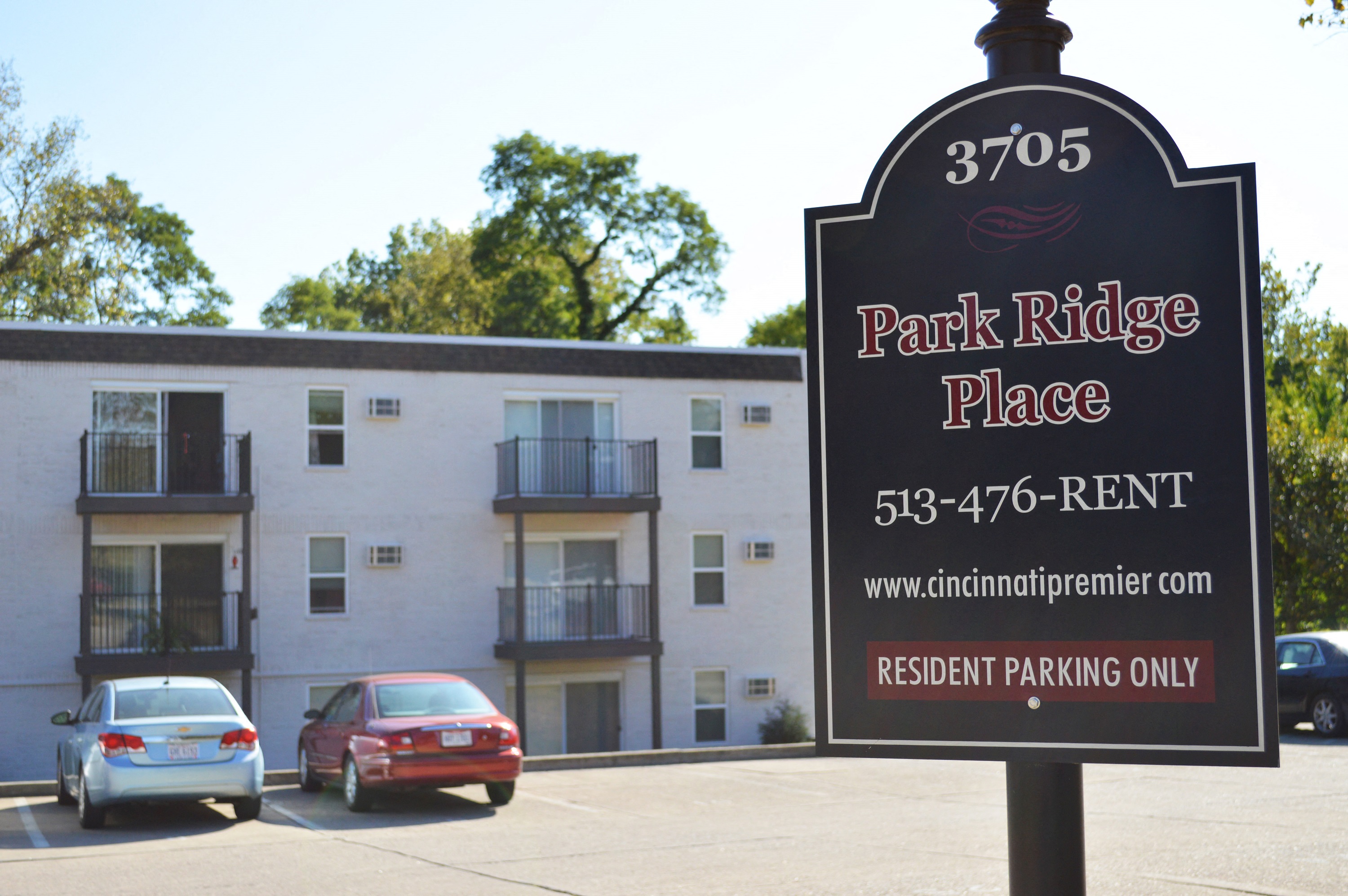 One Bedroom Apartment Building: Park Ridge Place