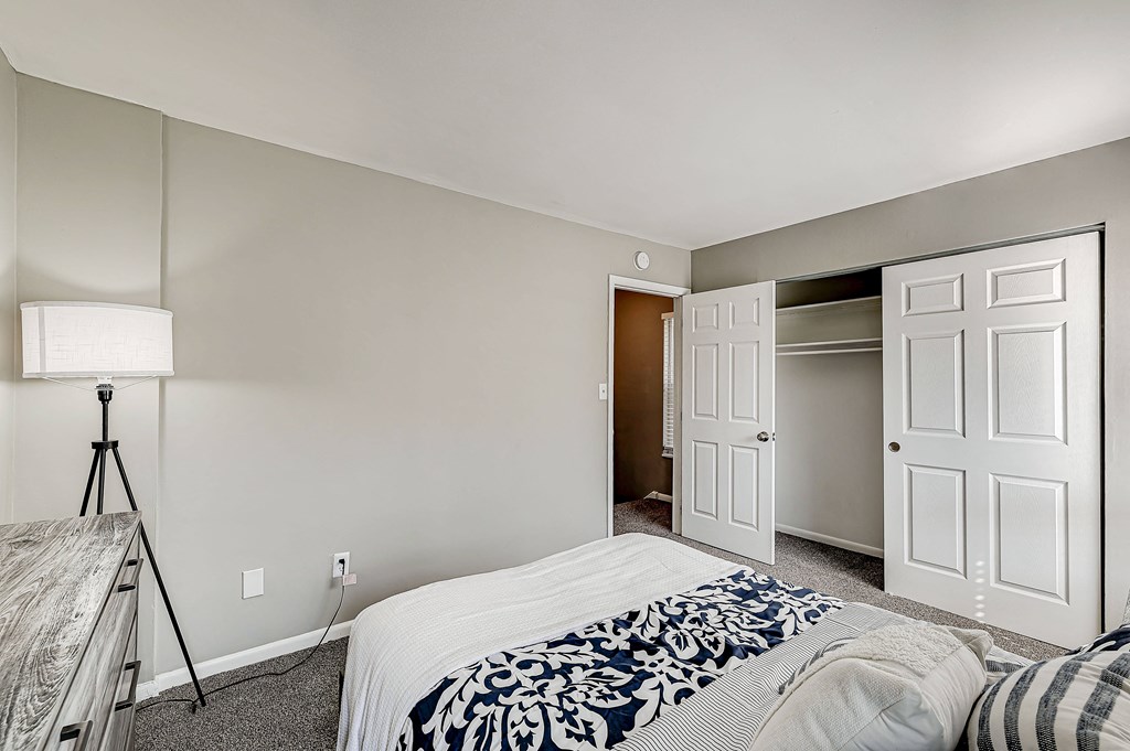 Large Bedroom at The Parkton, Cincinnati, OH, 45231