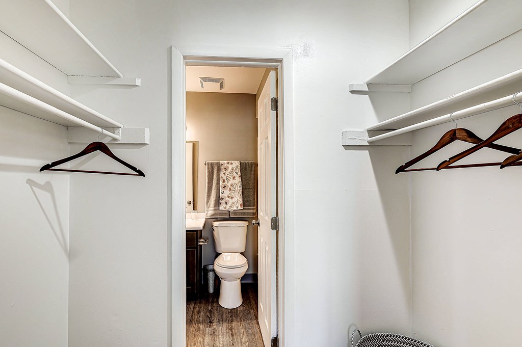 Closet at The Parkton, Cincinnati, Ohio