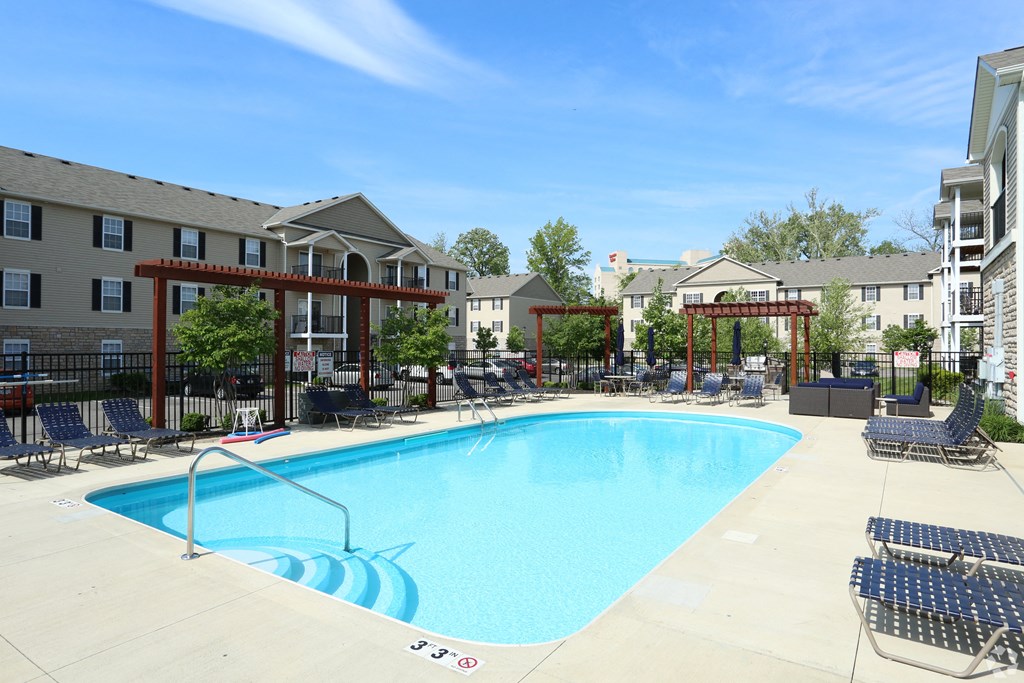 Pool View at Prescott Place, Ohio