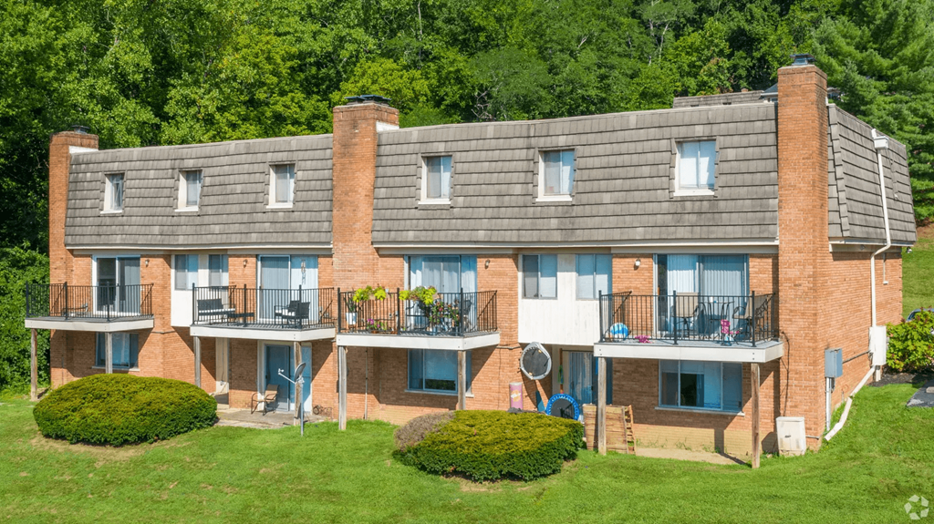 Exterior view of the property at Trails at Mariemont, Cincinnati, OH, 45227