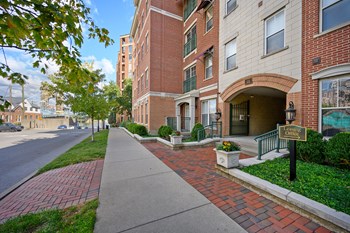 240 Greenup Street 1-2 Beds Apartment for Rent - Photo Gallery 79
