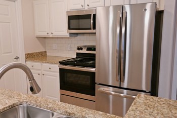 240 Greenup Street 1-2 Beds Apartment for Rent - Photo Gallery 3