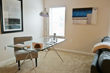 240 Greenup Street 1-2 Beds Apartment for Rent - Photo Gallery 10
