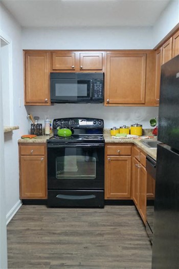 Fully Furnished Kitchen Fully Furnished Kitchen at Lawrence Landing, Indianapolis, IN, 46226 - Photo Gallery 2