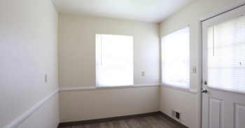 6210 Ambleside Dr apt B 2 Beds Apartment for Rent - Photo Gallery 3