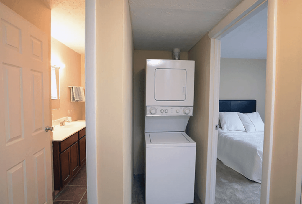 Small room with washing machine at Trails at Mariemont, Cincinnati, Ohio