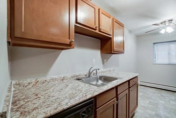 Granite Counter Tops In Kitchen Granite Counter Tops In Kitchen at Congress Run, Ohio - Photo Gallery 6