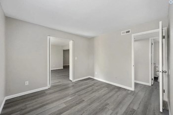 9133 Winton Road 2-3 Beds Apartment for Rent - Photo Gallery 21