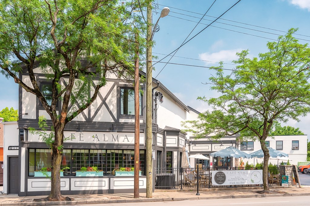 Exterior at The Ridge Apartments, Cincinnati, OH, 45213
