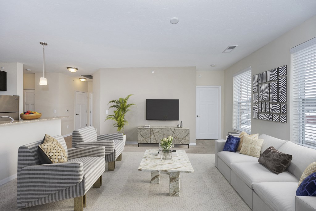 Living space at Monmouth Row Apartments, Newport, KY, 41071