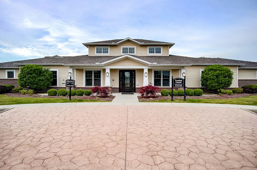 Welcome Center at Waterstone Landing, Perrysburg, OH, 43551