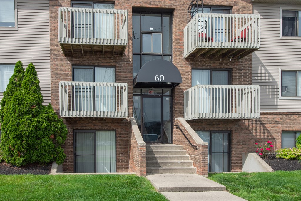 the building where the hotel is located at The Woodridge Collection, Ohio, 45014