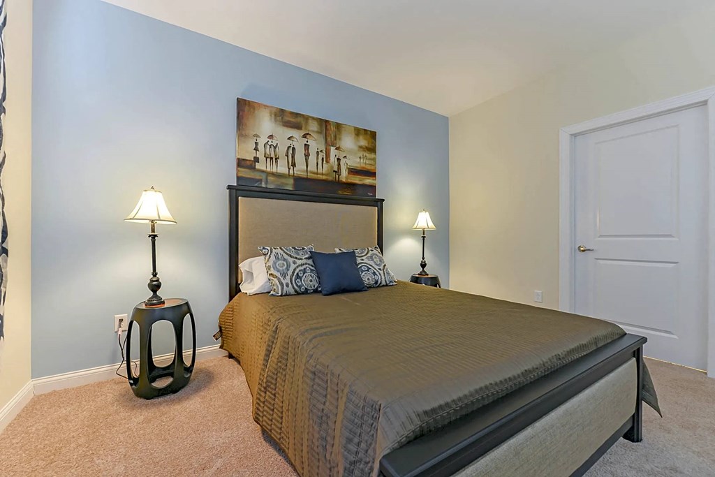 Large Bedroom at Grove City Summit, Grove City, 43123