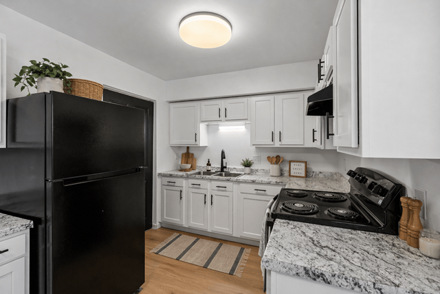 2-bedroom apartment at Glenwood Village Apartments in Findlay, OH