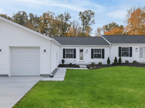Garages at Hangar Flats, Batavia, OH, 45103