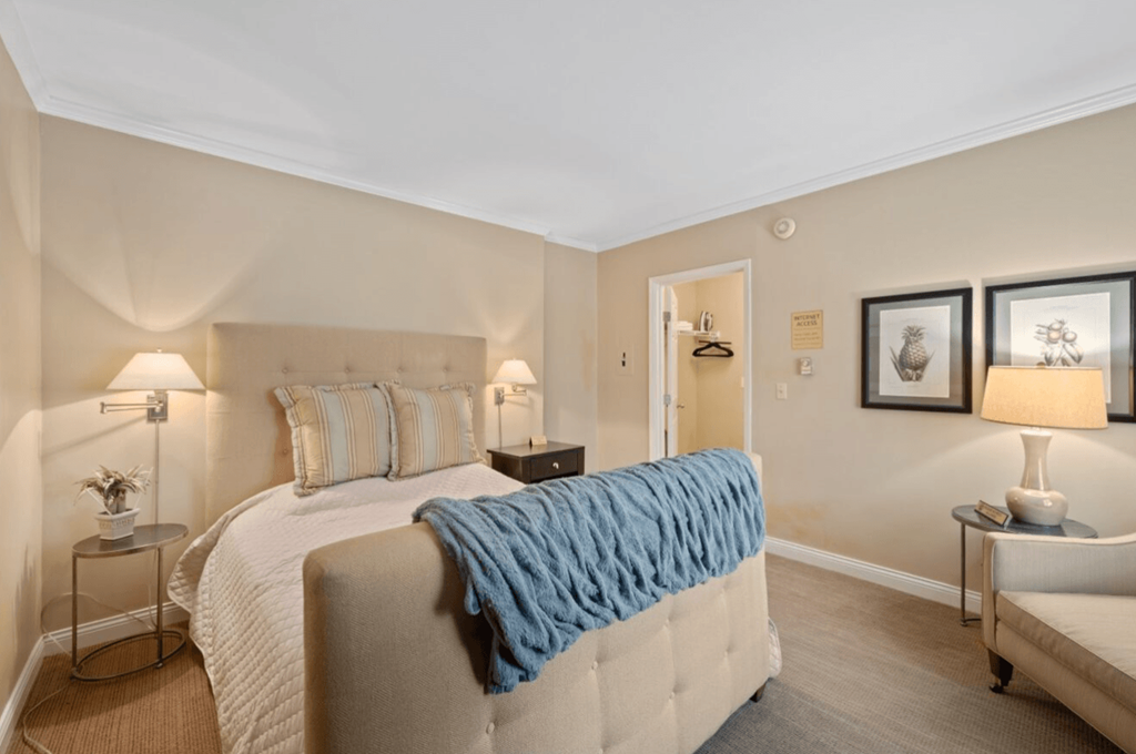 Bedroom at Indian Creek Apartments, Cincinnati,45236