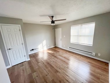 600 N. School St 2 Beds Apartment for Rent - Photo Gallery 5