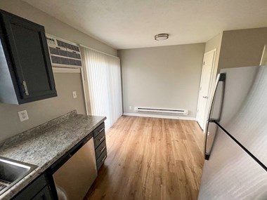 600 N. School St 2 Beds Apartment for Rent - Photo Gallery 3