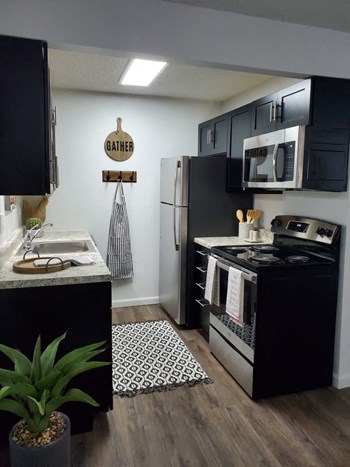 Stainless Steel Appliances Stainless Steel Appliances at Fox Run, Dayton, 45426 - Photo Gallery 2