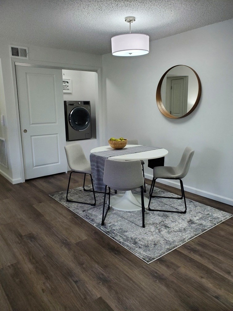 Dining Area at Fox Run, Ohio, 45426
