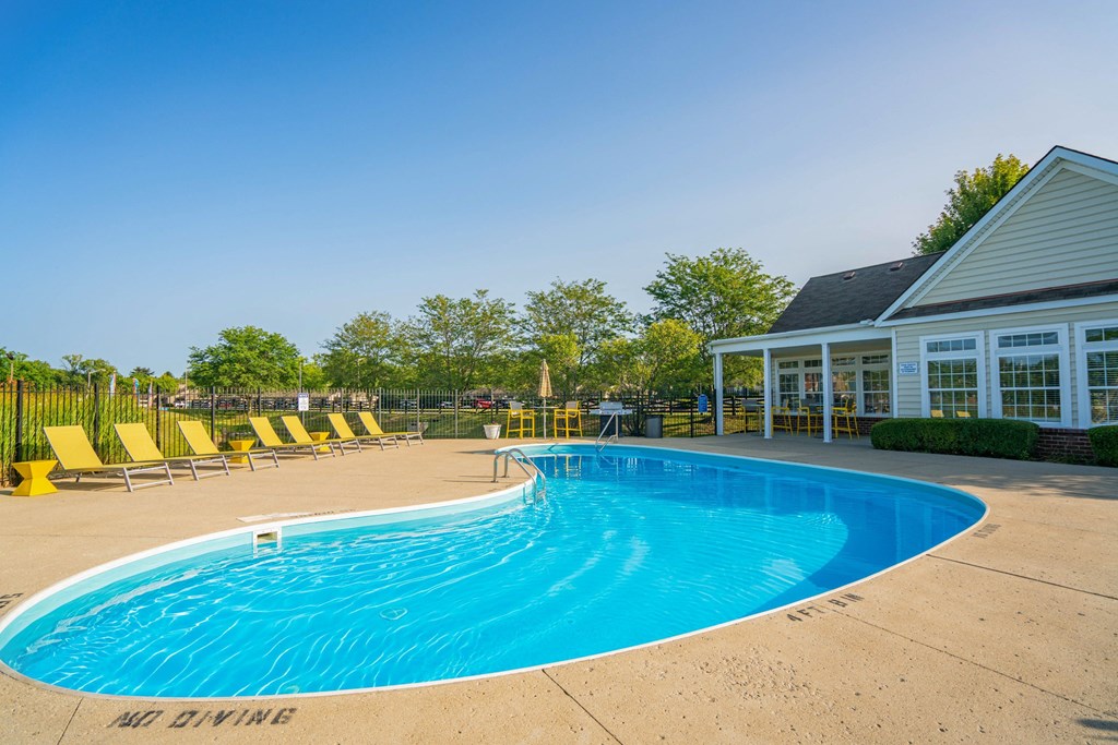 the swimming pool at the resort at governors residence at Traditions at Slate Ridge, Reynoldsburg Ohio