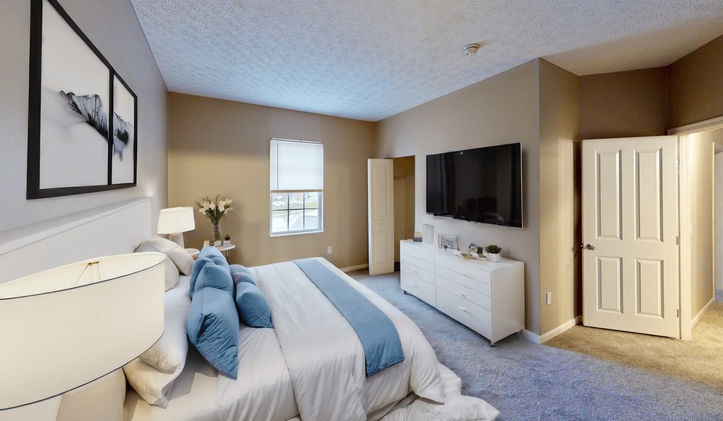 Bedroom With TV at Prescott Place, Columbus, OH