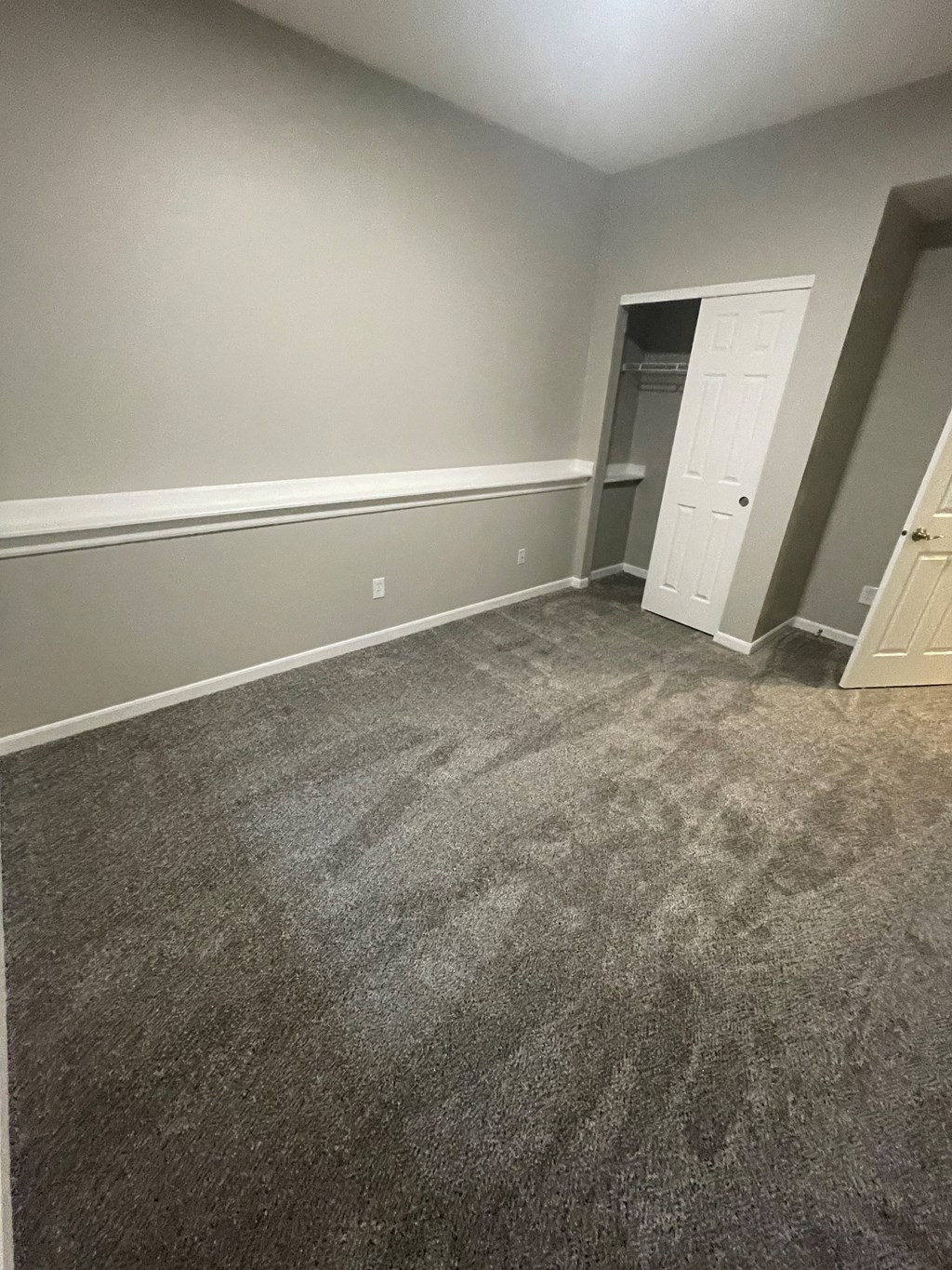 Lush Wall-To-Wall Carpeting In Bedrooms at Richwood North Estates, Florence, 41042